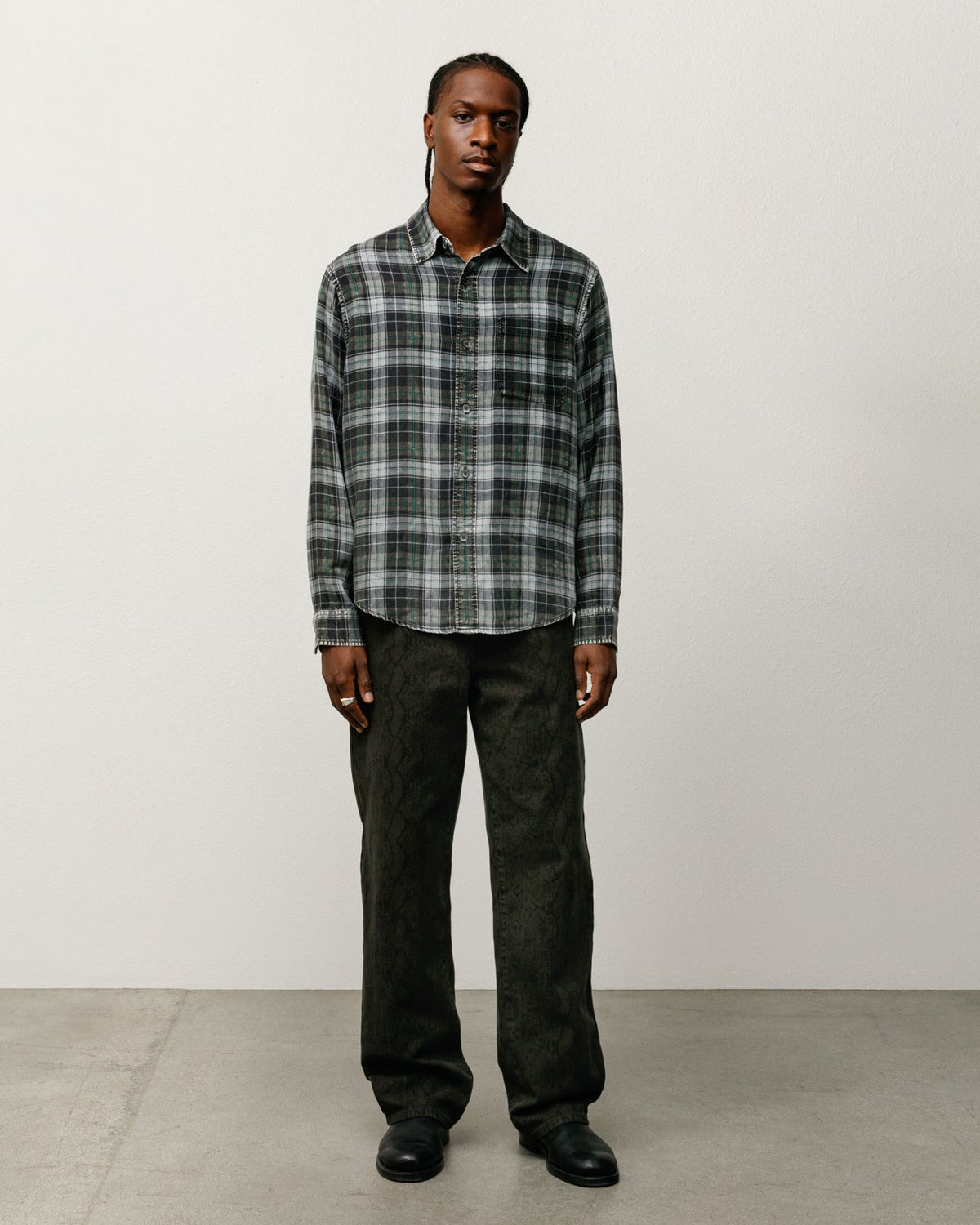Stüssy Matthew Plaid Shirt button-up in charcoal washed TENCEL twill
