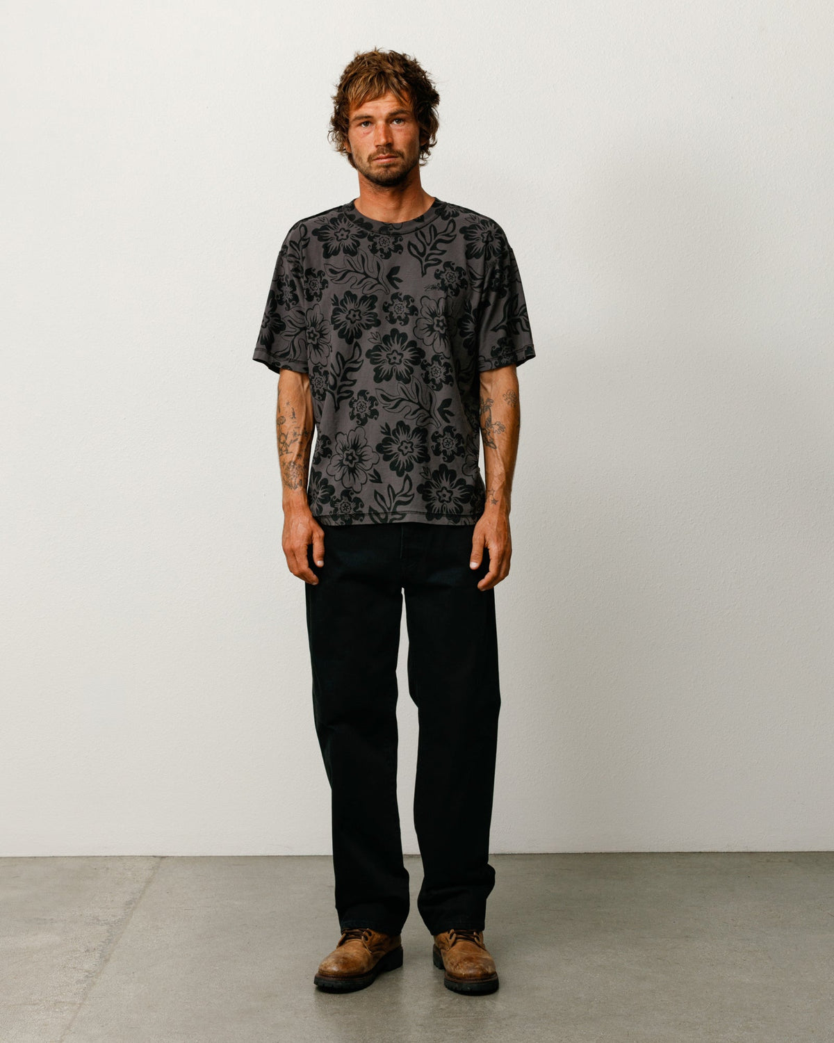 Lazy Floral Tee t-shirt in the color Vintage Black, allover floral print, relaxed fit
