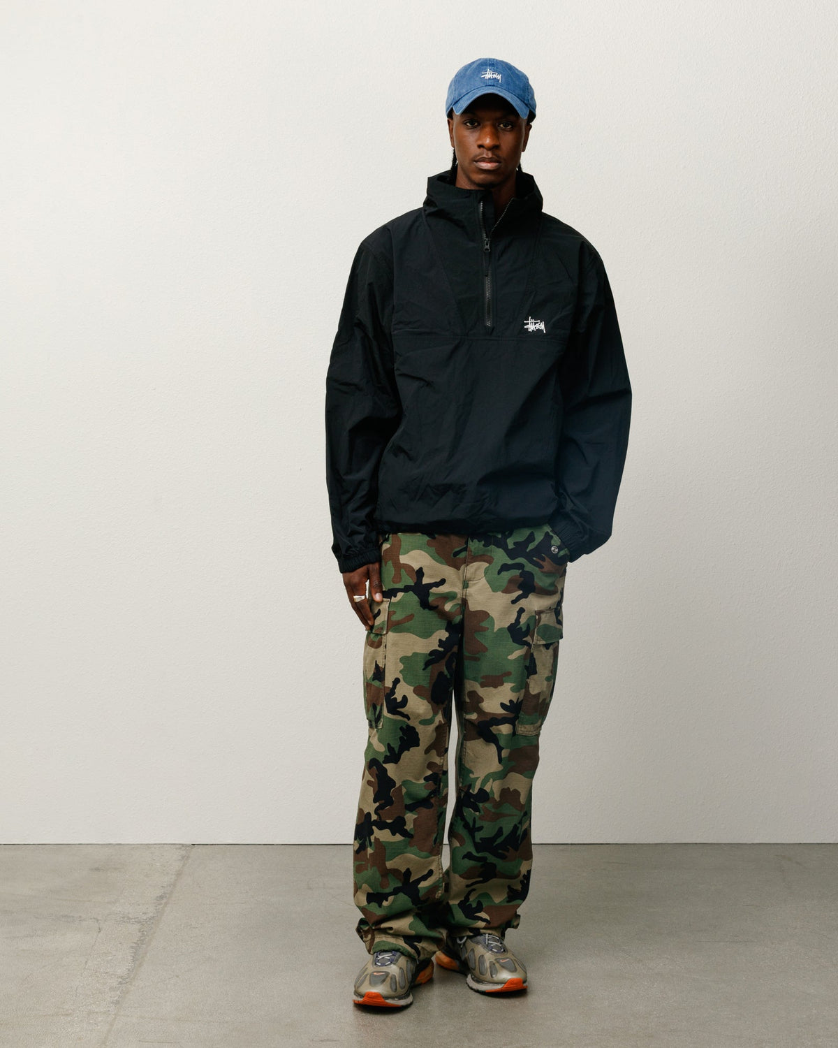 Warm Up Pullover Mens Long Sleeve In Black
