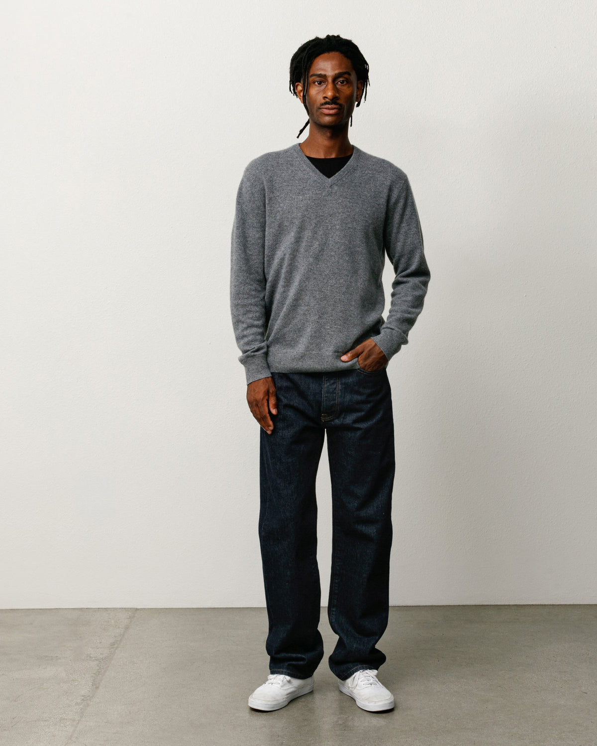Stüssy Slim Jean Denim in rinsed indigo, slim fit straight leg