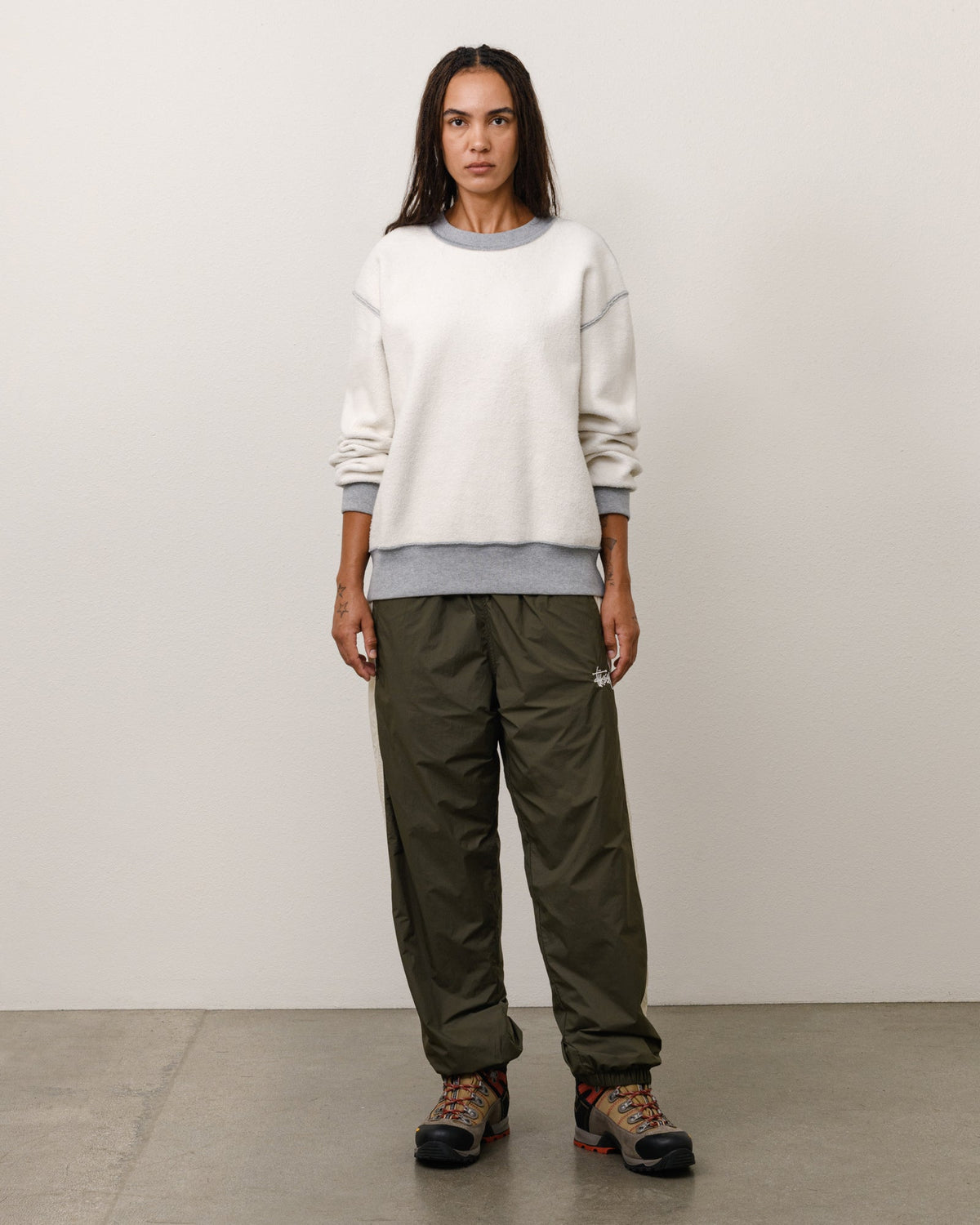 Side Stripe Track Pant Unisex Regular In Olive