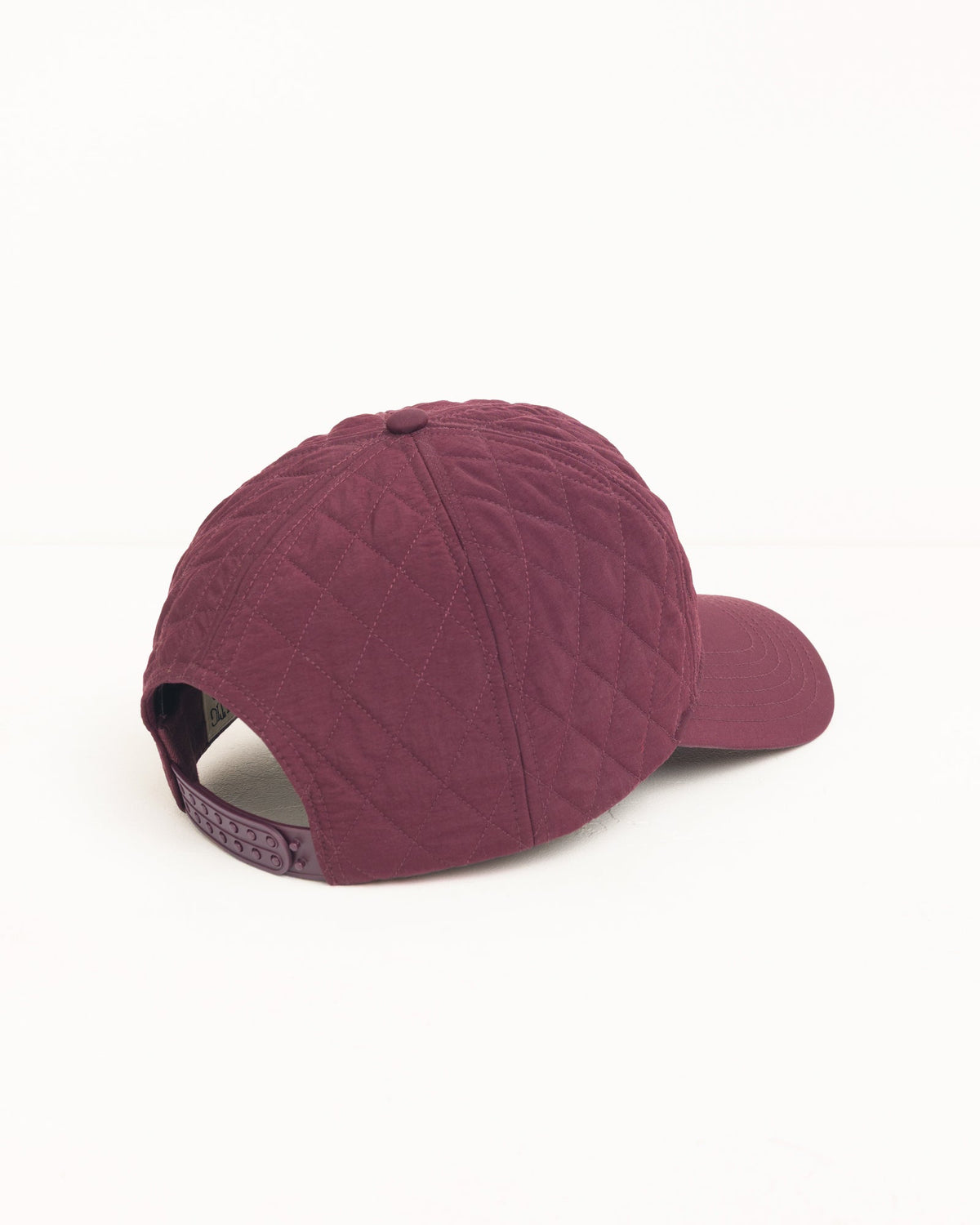 Md Quilted Surfwalk Cap Unisex In Wine