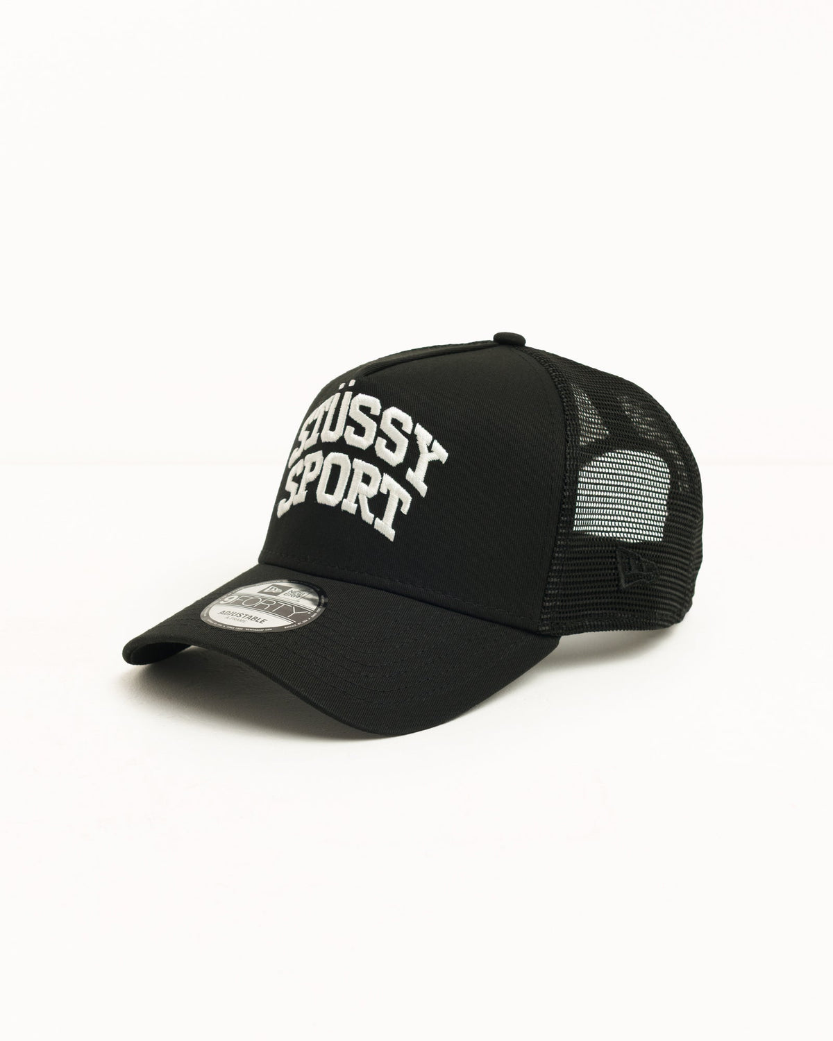 Stüssy 9FORTY Sport Trucker Cap in Black, mesh back