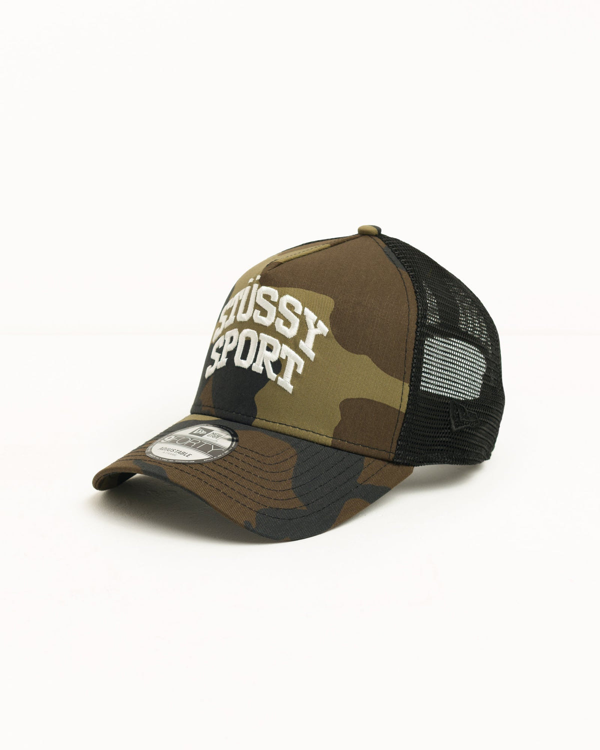 Stüssy Sport 9FORTY Trucker Unisex in Camo