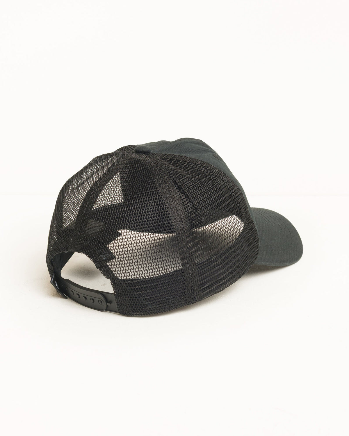 Trucker Crusive Stitch Cap Unisex In Black