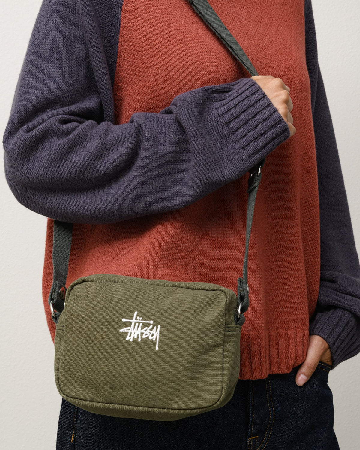 CANVAS POUCH Accessories in Green crossbody cotton canvas with white Stüssy logo and zip pocket