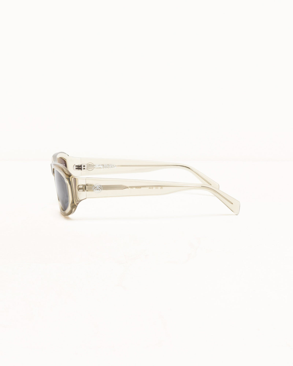 Landon Sunglasses Accessories In Champagne/black Lens