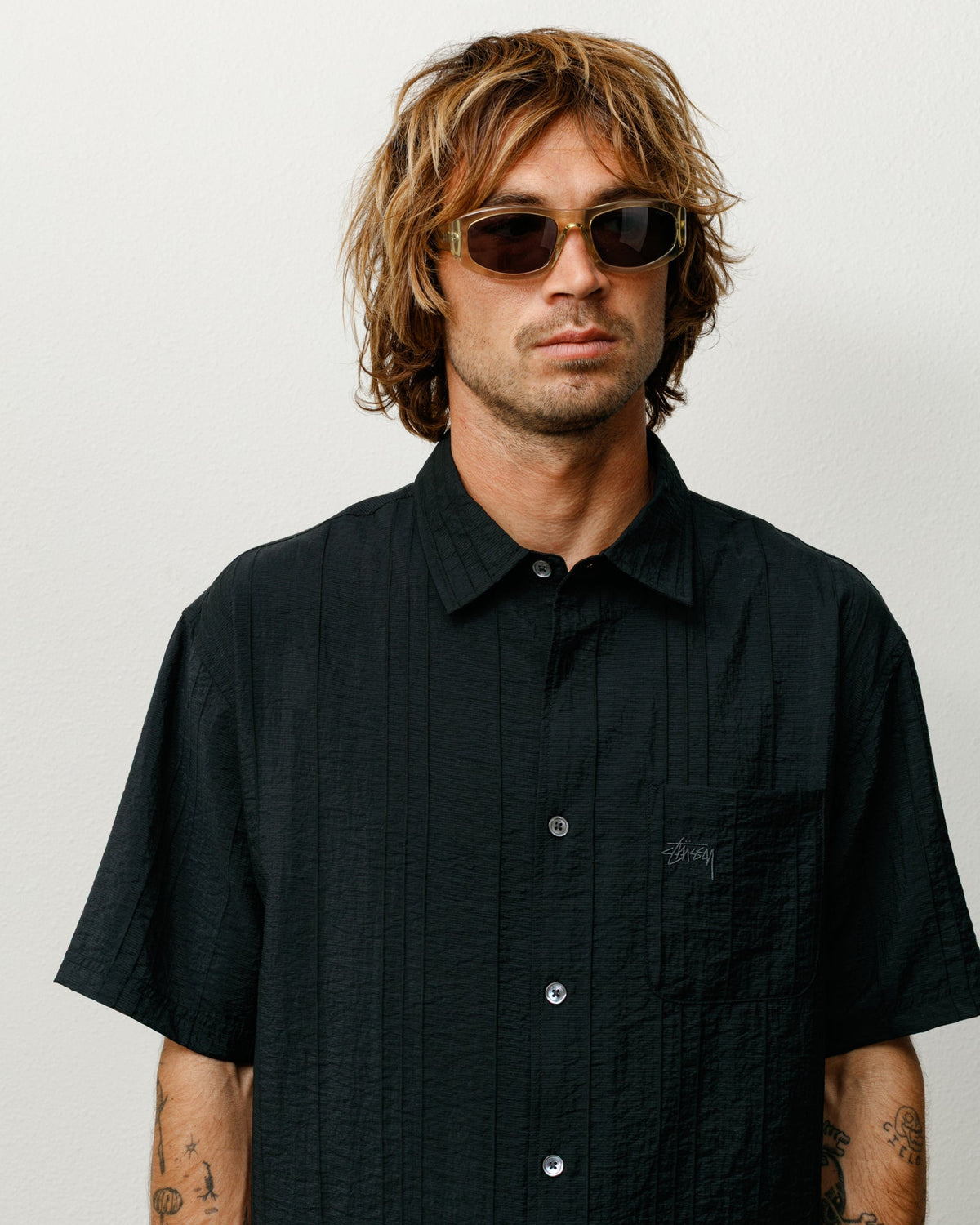 Landon Sunglasses Accessories In Champagne/black Lens
