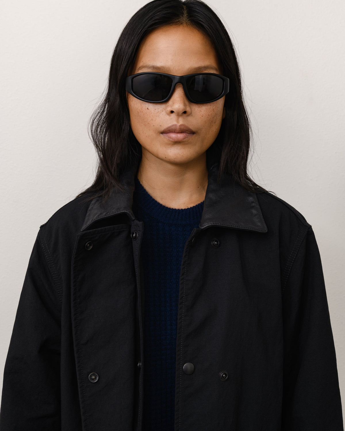 Leslie Sunglasses Unisex In Matte Black/black