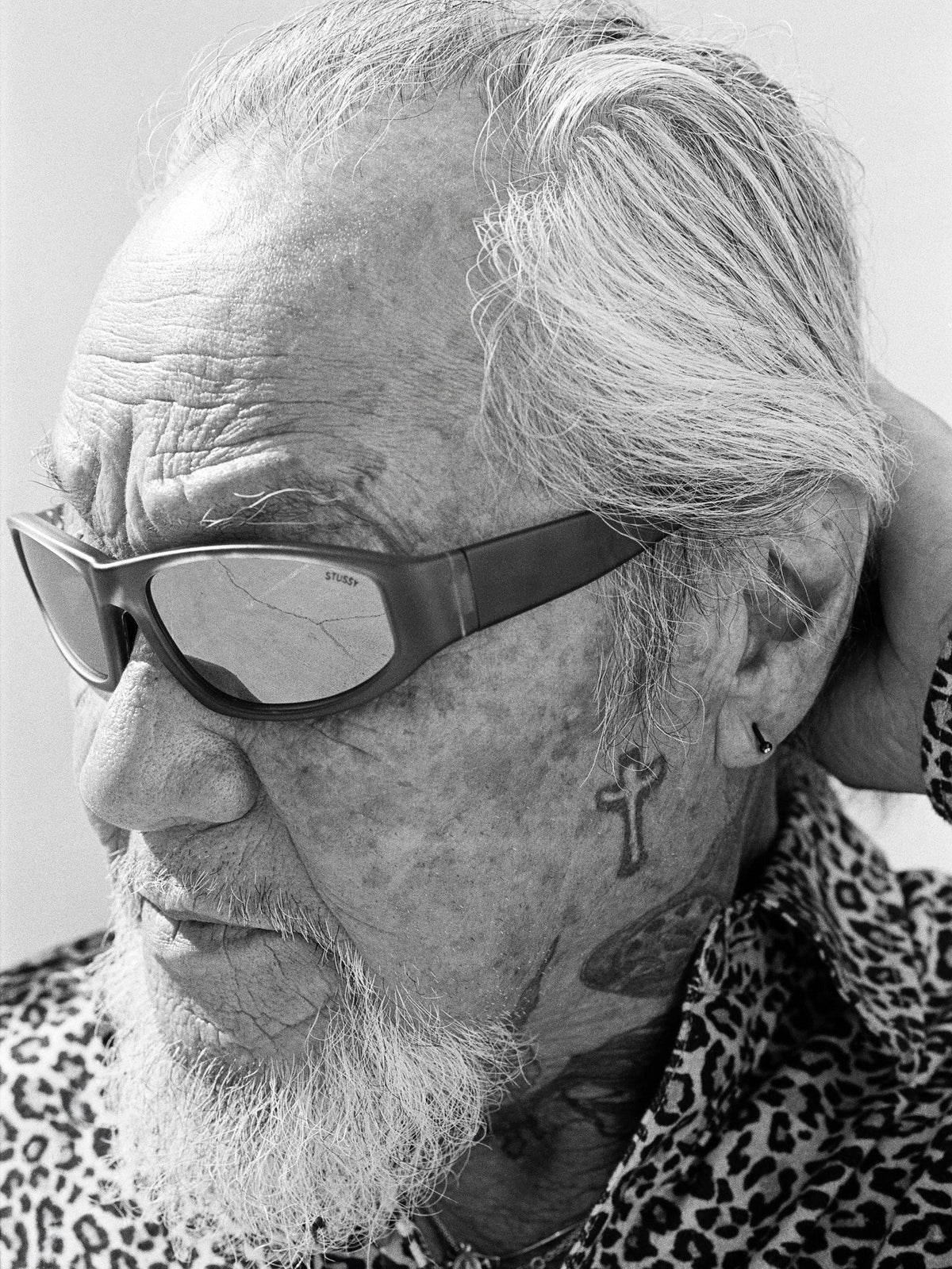 PHOTOGRAPHER: GILLIAN GARCIA CAST: POPS HOSOI